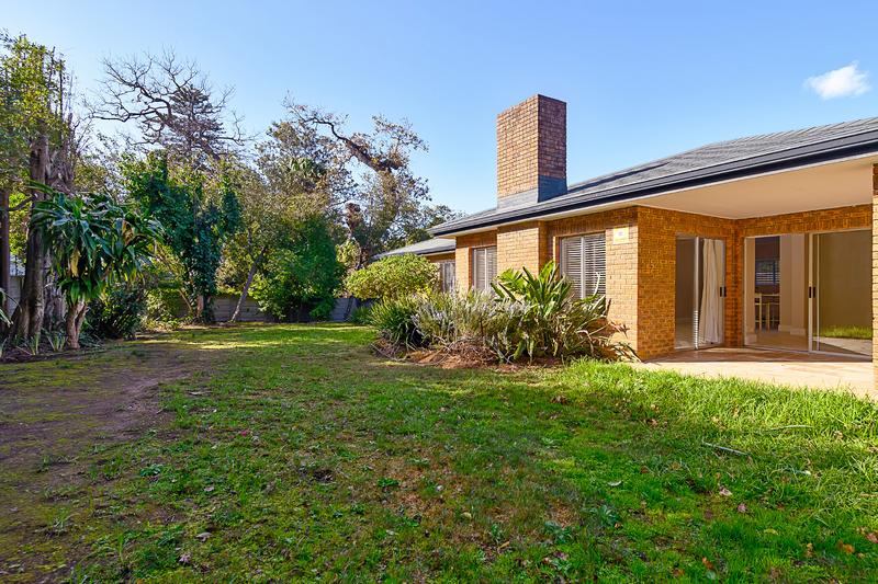 4 Bedroom Property for Sale in Wynberg Upper Western Cape